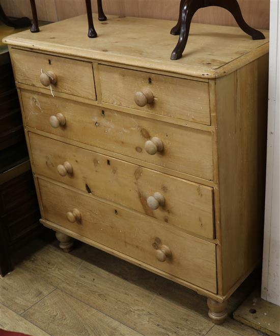 A Victorian pine chest of drawers W.95cm